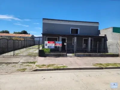 Casa en Venta – 3 Dormitorios – 2 Baños – Vela