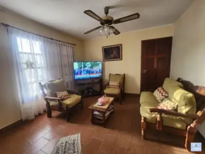 Casa en Venta en Tandil, 3 Dormitorios, Patio con Pileta
