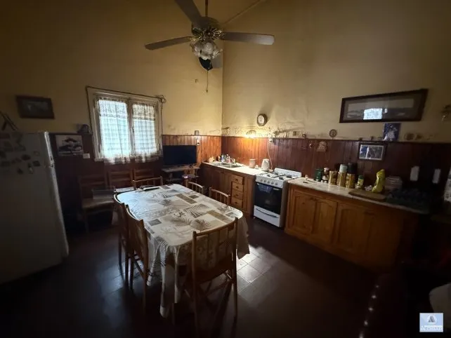 Casa en Venta en Tandil, Oportunidad de Reciclaje con Amplio Patio Verde, 25 DE MAYO AL 600, Tandil - foto 3