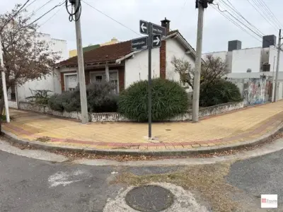 Casa a refaccionar en venta en Constitución y Roca, Tandil