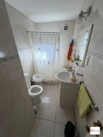 Casa en venta en Tandil: 2 dormitorios, 2 baños, 120 m² con garaje y patio, Montevideo 1326, Tandil - foto 8