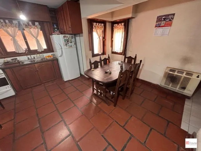 Casa en venta en Tandil: 3 dormitorios, 2 baños y 140 m² en Fernández de la Cruz 828, Fernandez de la Cruz 828, Tandil - foto 3