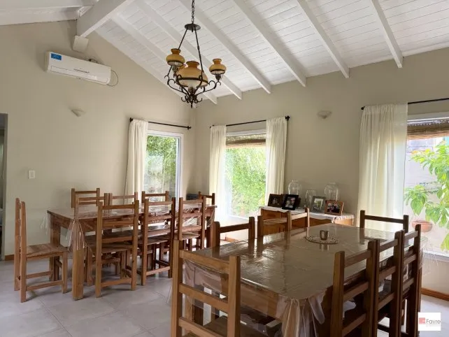 Casa familiar en venta en Tandil: 240 m² cubiertos, 4 dormitorios y amplios espacios, Pasaje Primero de Mayo 1228, Tandil - foto 6