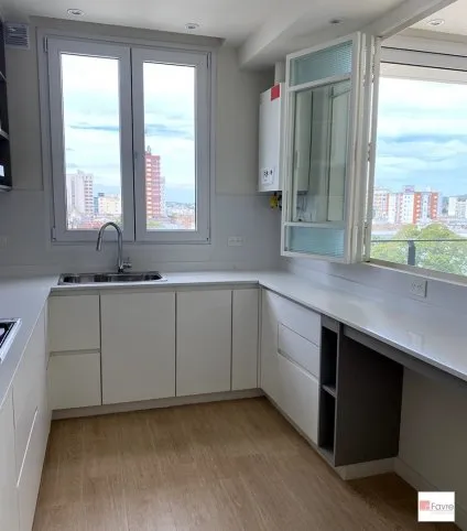 Departamento a estrenar en Tandil – 2 dormitorios, 2 baños, cochera y baulera, Yrigoyen 578, Tandil - foto 3