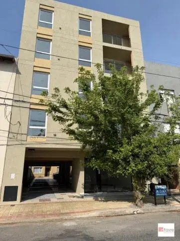 Departamento a estrenar en zona semicéntrica de Tandil | 1 dormitorio, terraza y cochera