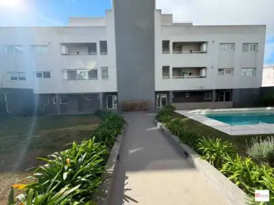Departamento en venta en Tandil – 2 dormitorios, patio y cochera cubierta