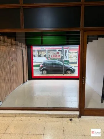 Local en alquiler con depósito en galería céntrica – San Martín 730, Tandil, San Martin 730 GALERIA, Tandil - foto 5
