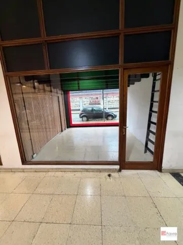 Local en alquiler con depósito en galería céntrica – San Martín 730, Tandil, San Martin 730 GALERIA, Tandil - foto 4