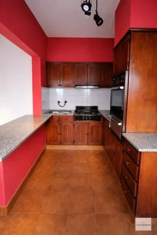 Casa de 4 dormitorios con quincho y patio en San Martín 1034, Tandil, San Martín 1034, Tandil - foto 5