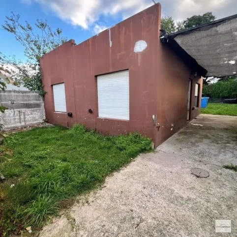 Casa en venta con 2 dormitorios, amplio patio verde y entrada para auto | Tandil, Brandsen 1262, Tandil - foto 2