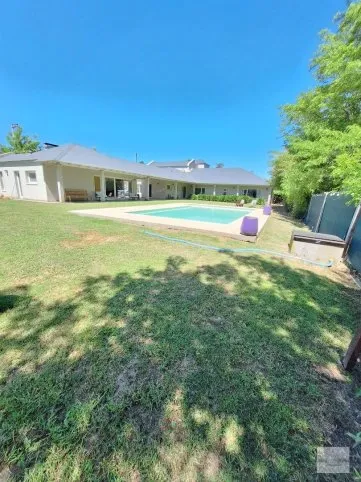 Casa en Venta en Tandil – 3 Dormitorios en Suite, Pileta y Quincho – 400 m², Reforma universitaria 2410-Parte 3, Tandil - foto 2