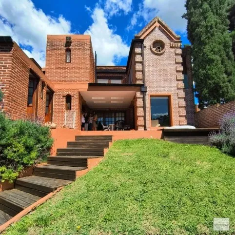 Espectacular casa de dos plantas con pileta y jacuzzi en Barrio El Cerrito, Roser 1256, Tandil - foto 6