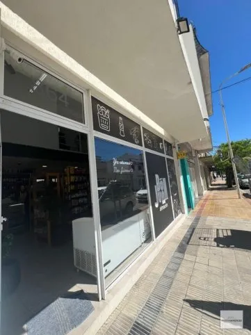 Local comercial semi céntrico en venta en Tandil – 57 m² con entrepiso, Chacabuco 864, Tandil - foto 3